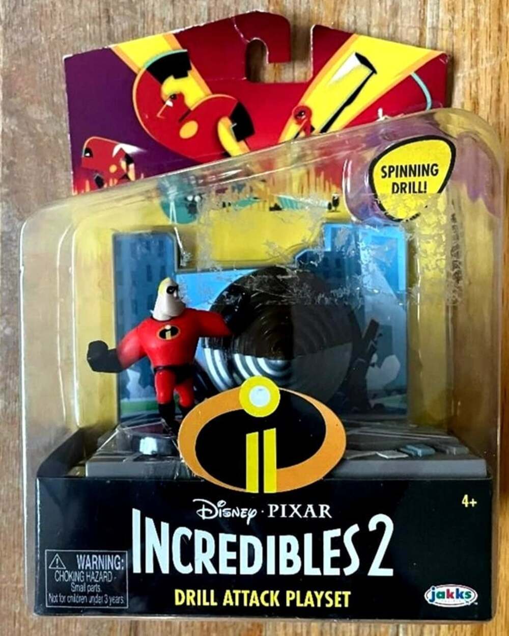 NEW Disney Pixar Incredibles 2 Drill Attack Playset Mr. Incredible Action Figure